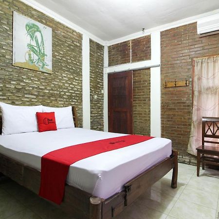 RedDoorz near Rumah Sakit Wirosaban Salakan Zewnętrze zdjęcie