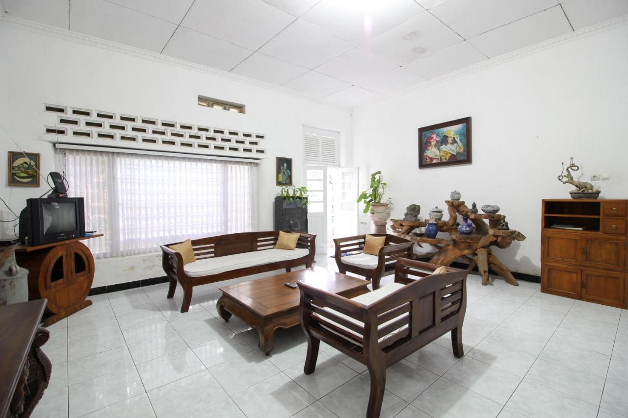 RedDoorz near Rumah Sakit Wirosaban Salakan Zewnętrze zdjęcie