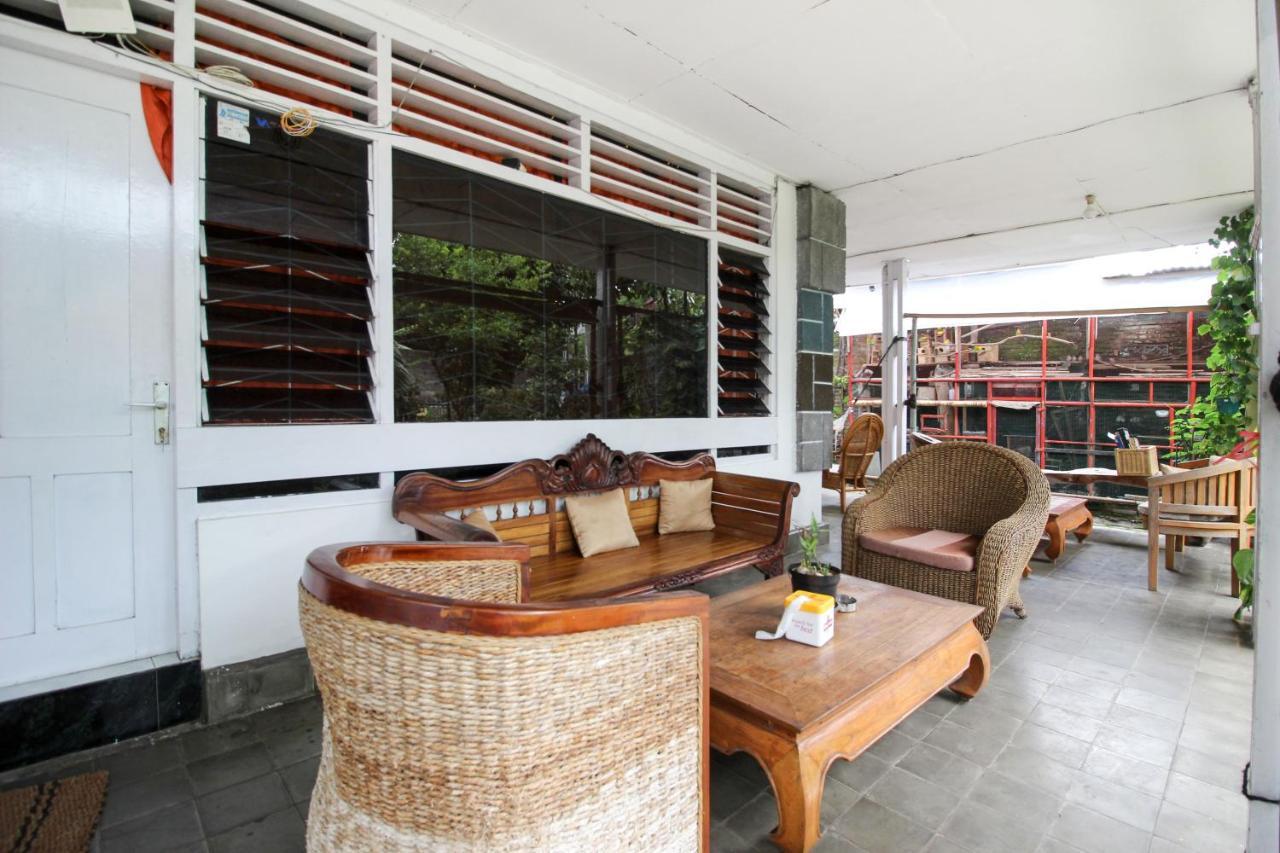 RedDoorz near Rumah Sakit Wirosaban Salakan Zewnętrze zdjęcie