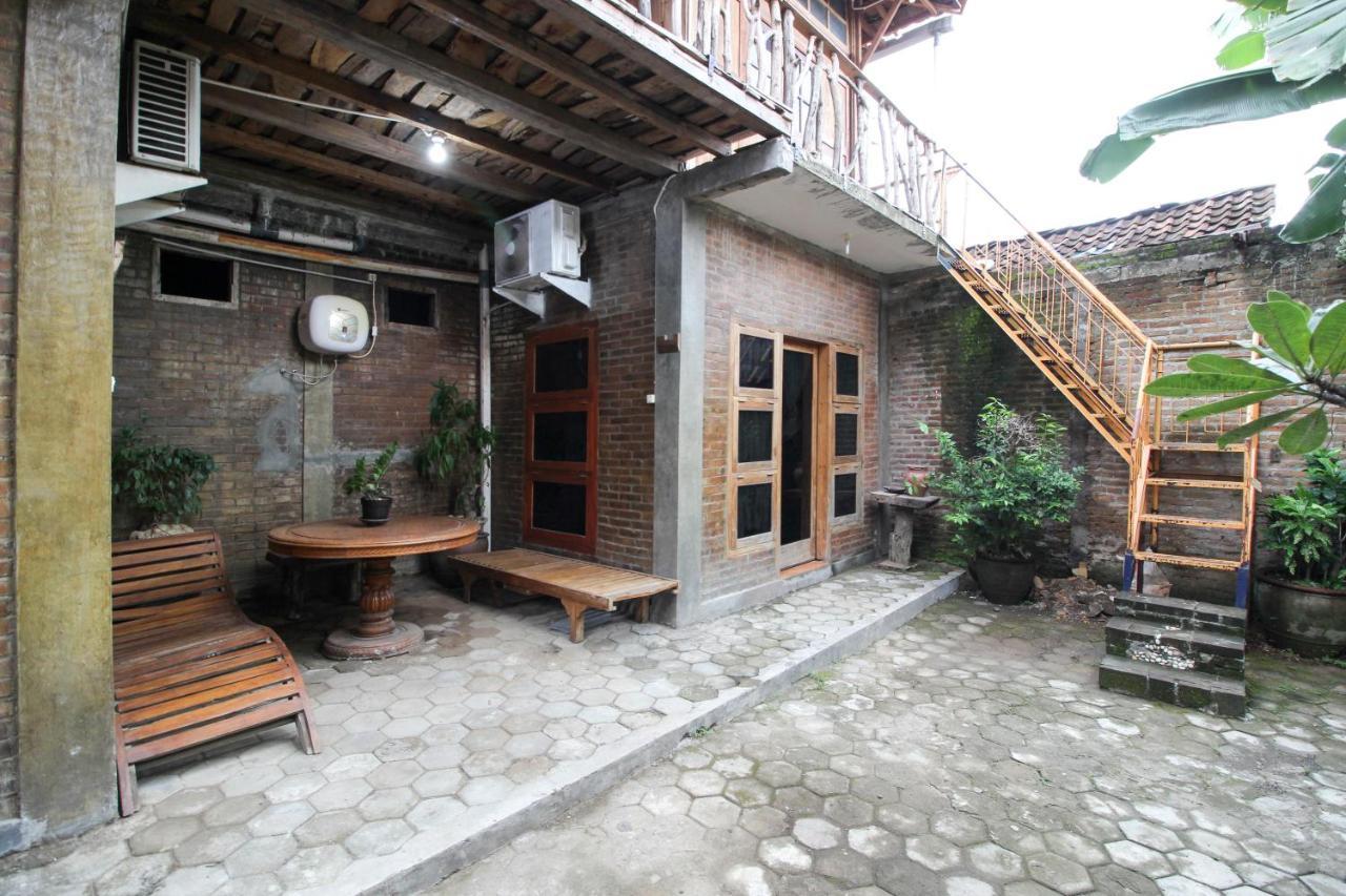 RedDoorz near Rumah Sakit Wirosaban Salakan Zewnętrze zdjęcie